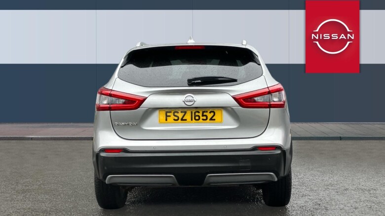 Nissan Qashqai 1.3 DiG-T 160 N-Connecta 5dr Petrol Hatchback